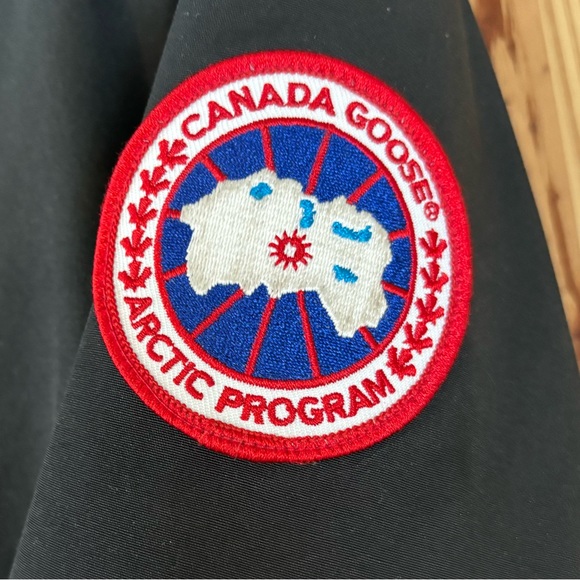 Canada Goose Jacket - Picture 4 of 11
